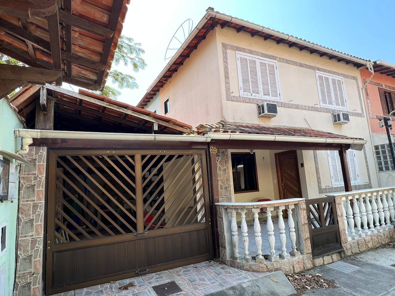 CASA EM CONDOMÍNIO COM 2 QUARTOS, JARDIM CAIÇARA - CABO FRIO/RJ