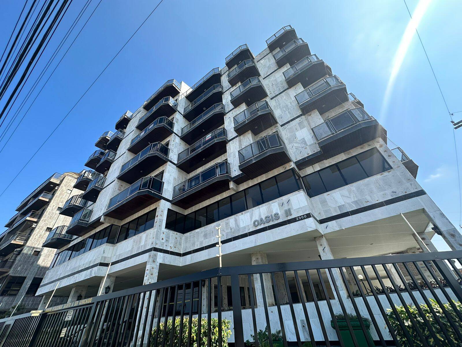 EXCELENTE APARTAMENTO COM 03 QUARTOS VISTA MAR - CABO FRIO/RJ