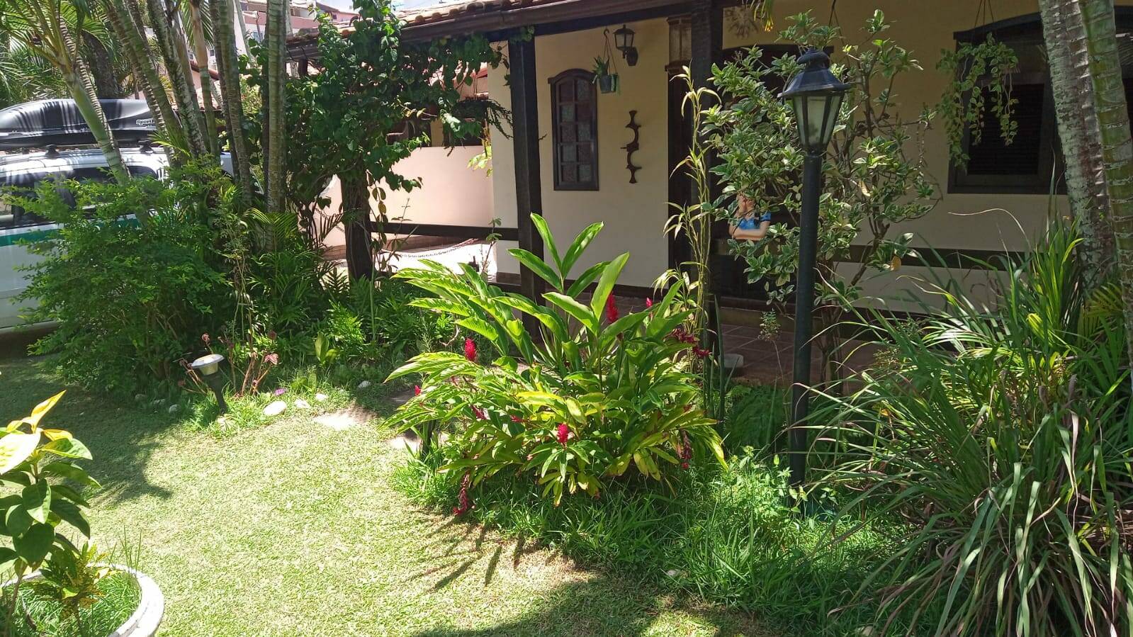BELÍSSIMA CASA EM CONDOMÍNIO NO BRAGA