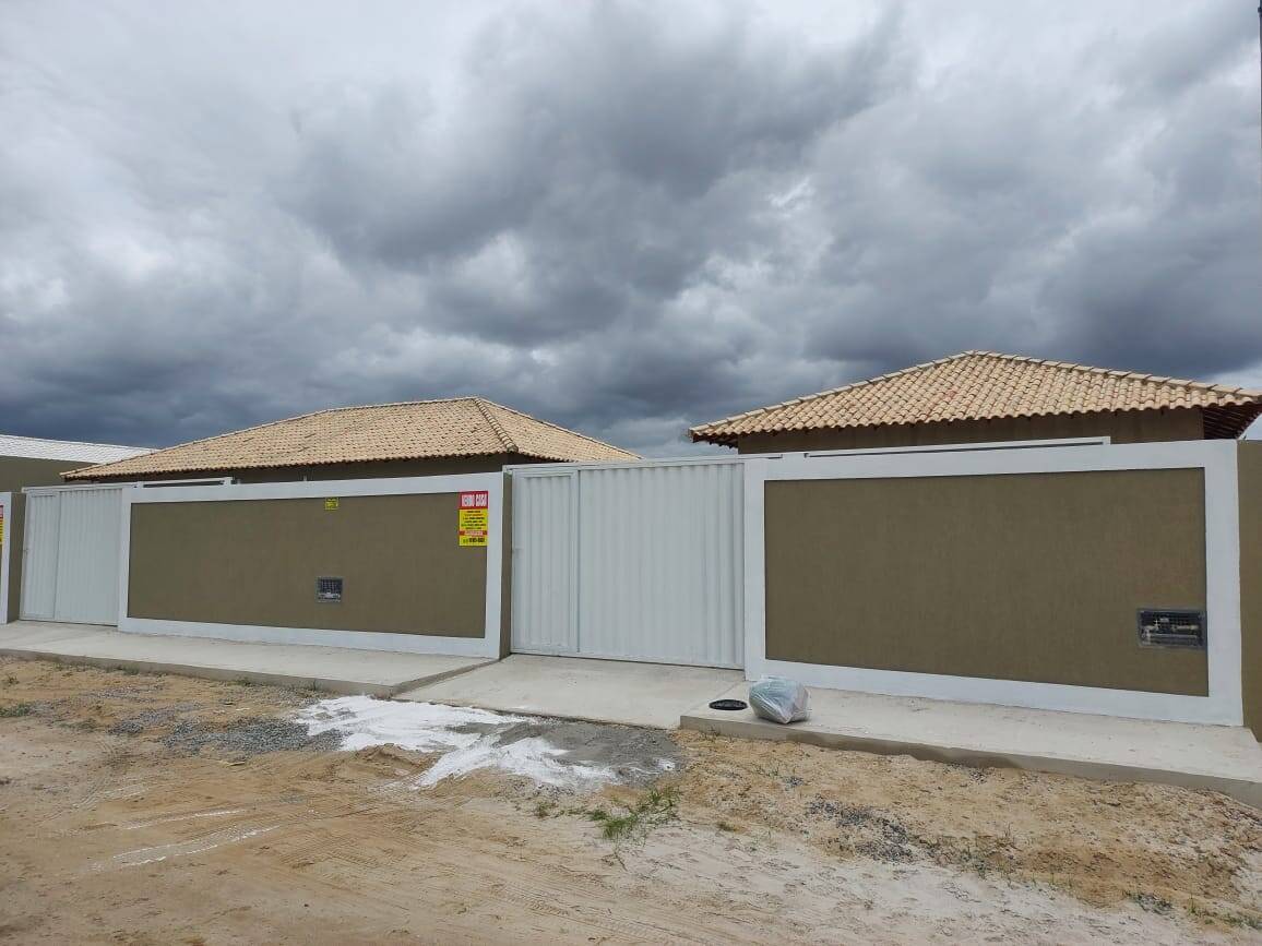 CASA CHARMOSA COM 2 QUARTOS, GURIRI - CABO FRIO/RJ
