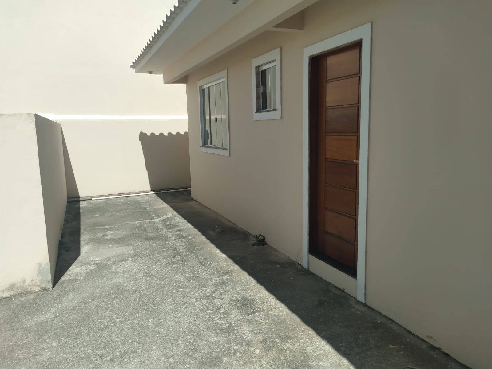 EXCELENTE OPORTUNIDADE, CASA COM 03 QUARTOS - SÃO PEDRO DA ALDEIA/RJ