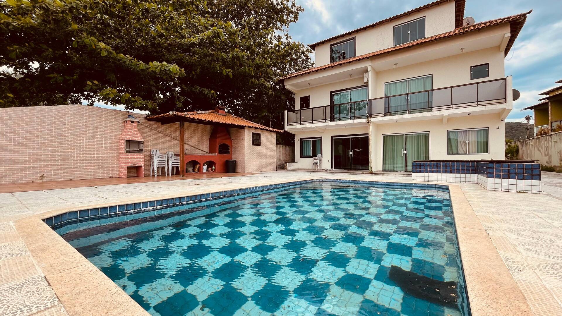LINDA CASA TRIPLEX À VENDA - OGIVA, CABO FRIO/RJ