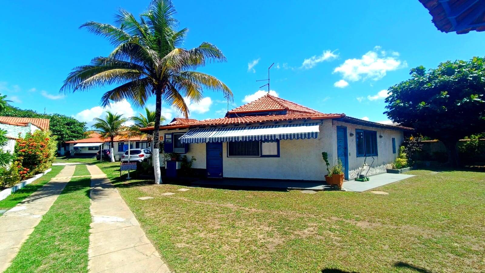 CASA DE 01 QUARTO EM CONDOMÍNIO – A UMA QUADRA DA PRAIA DO PERÓ, CABO FRIO
