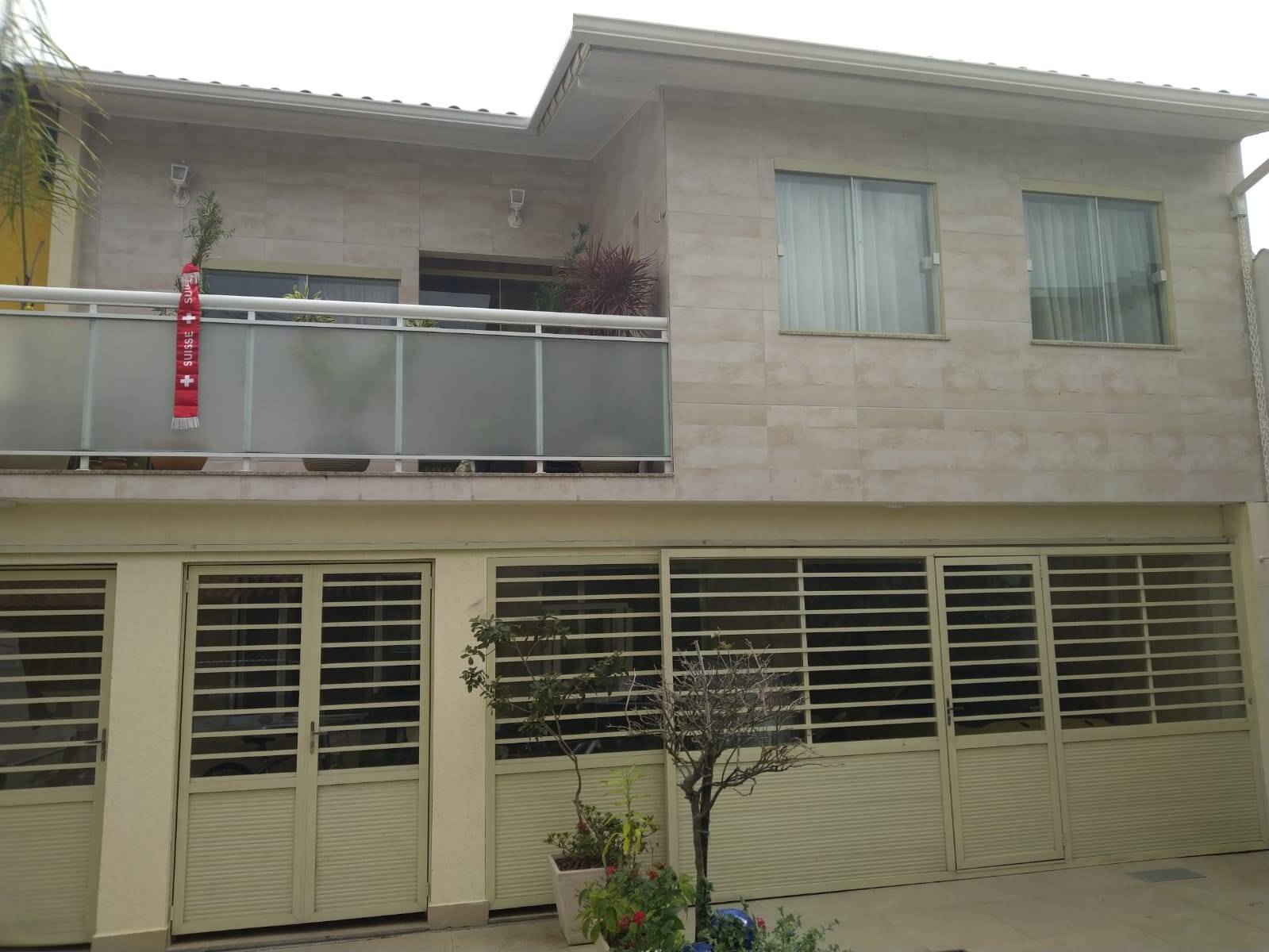 VENDE-SE – EXCELENTE CASA EM CONDOMÍNIO NO BRAGA, CABO FRIO/ RJ