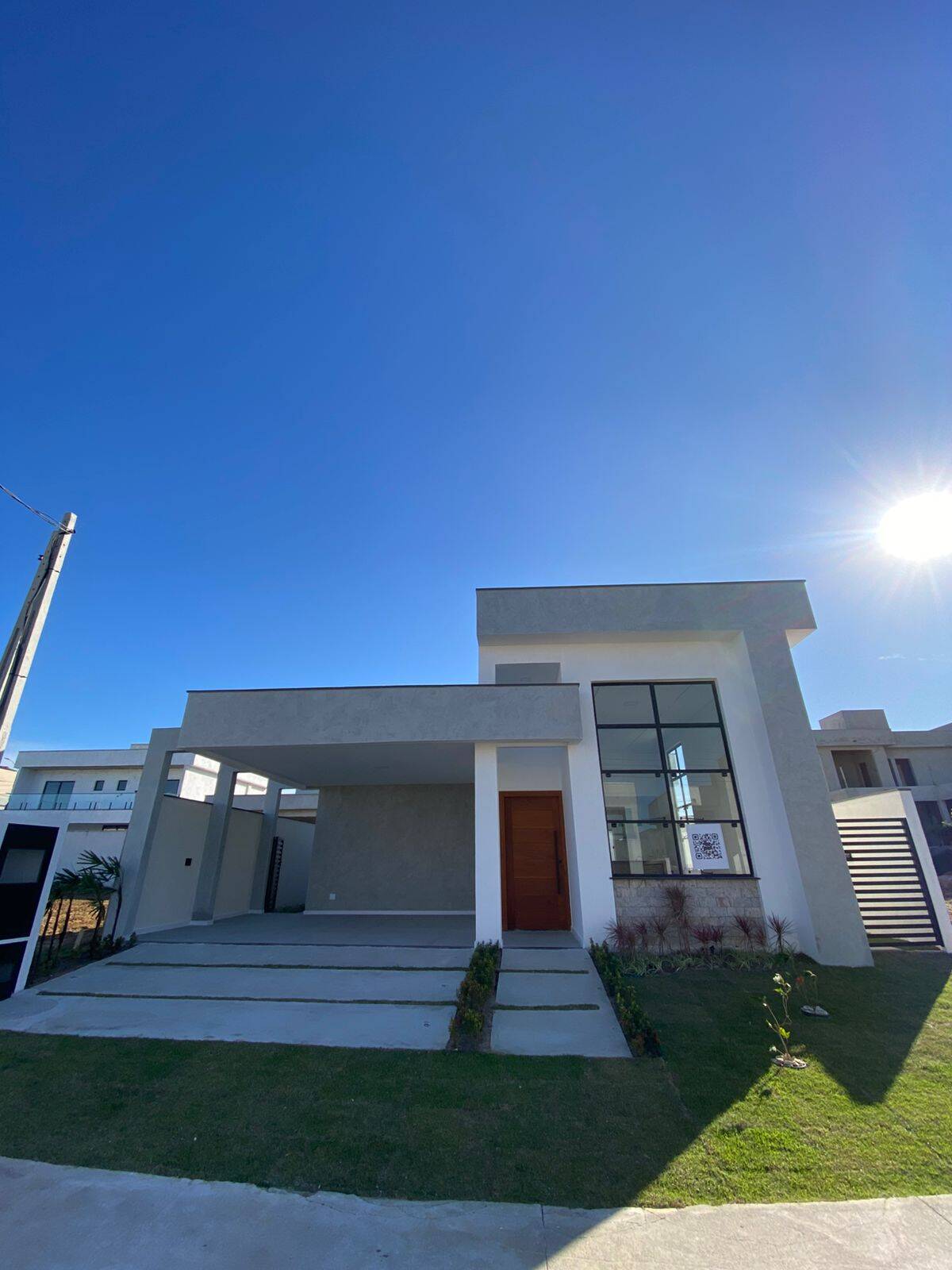 CASA LINEAR NOVA À VENDA NO CONDOMÍNIO VIVERDE I - SÃO PEDRO DA ALDEIA/RJ