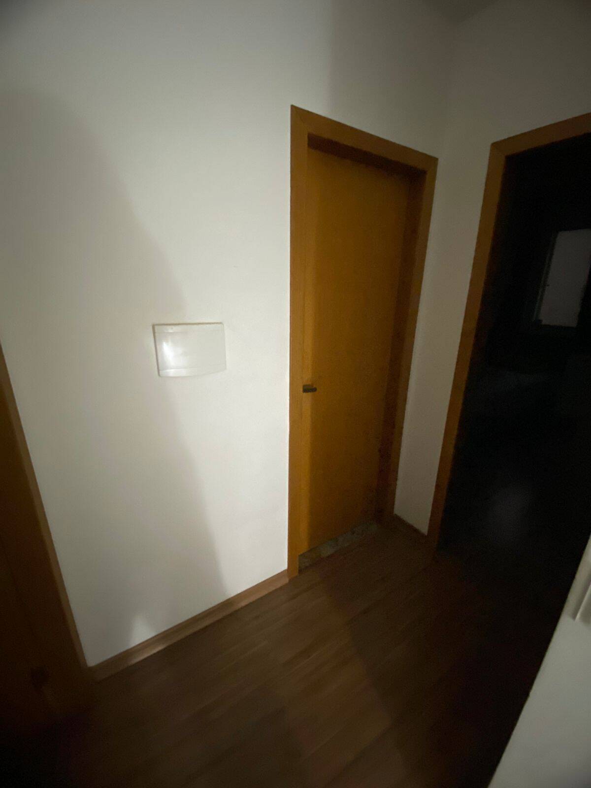 TRIPLEX À VENDA EM LOCALIZAÇÃO PRIVILEGIADA – (CABRAL), CONTAGEM/MG