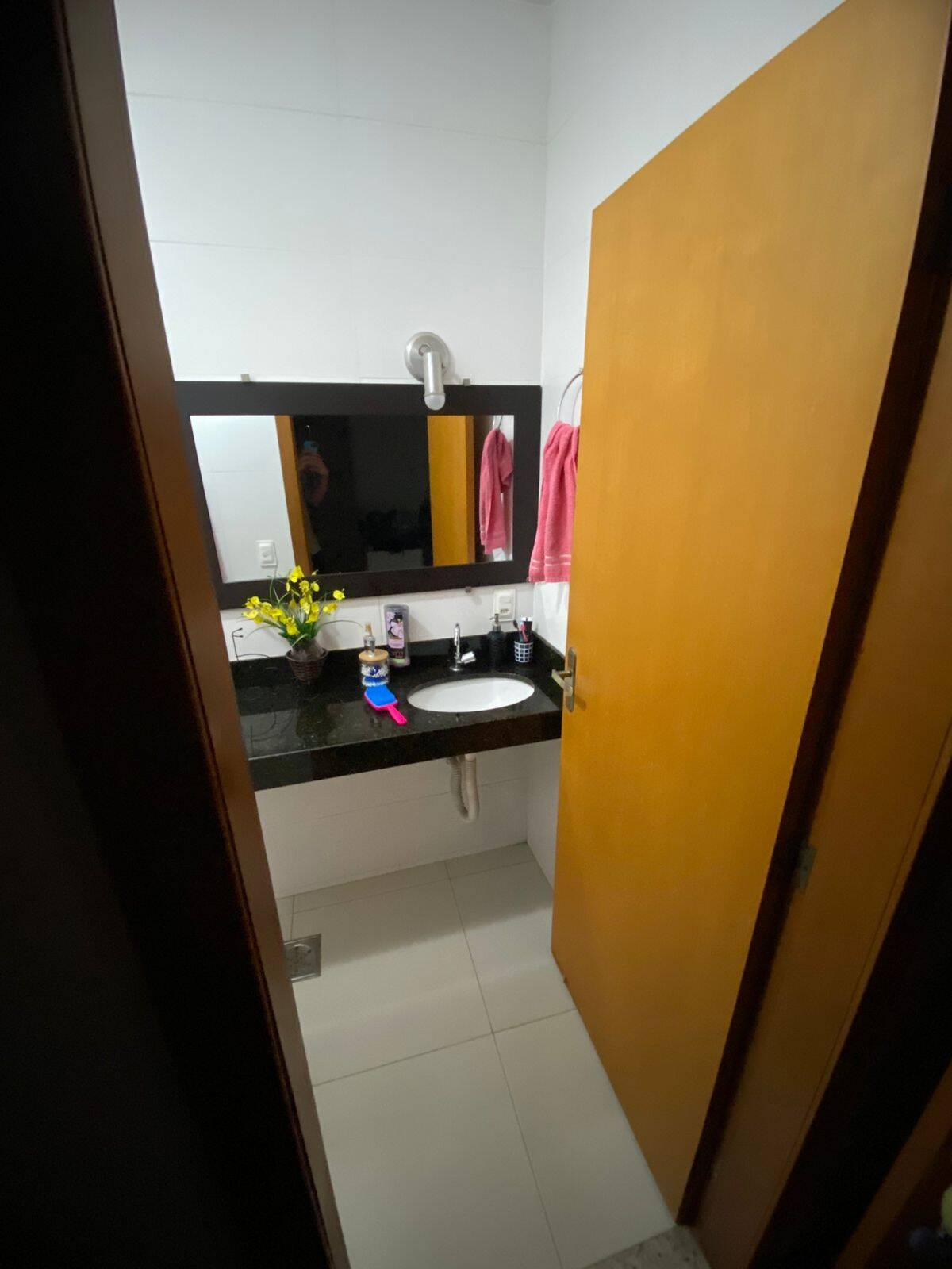 TRIPLEX À VENDA EM LOCALIZAÇÃO PRIVILEGIADA – (CABRAL), CONTAGEM/MG
