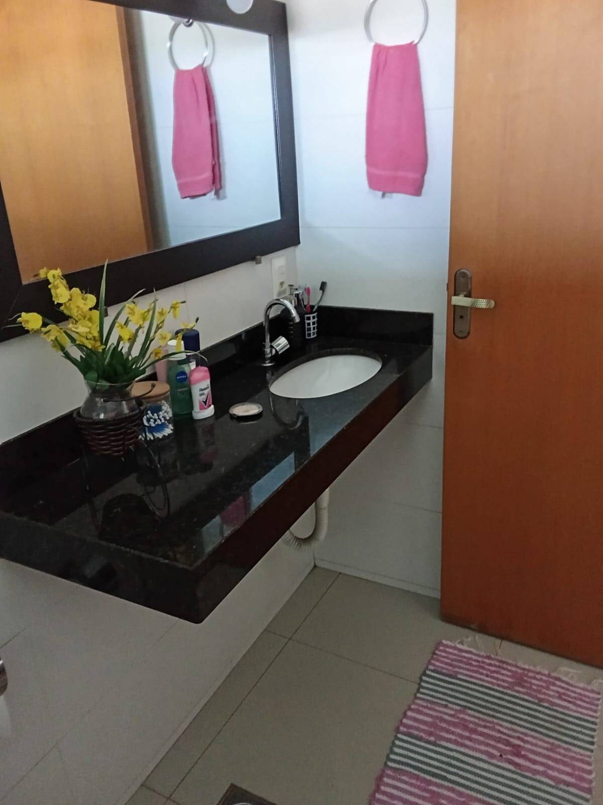 TRIPLEX À VENDA EM LOCALIZAÇÃO PRIVILEGIADA – (CABRAL), CONTAGEM/MG