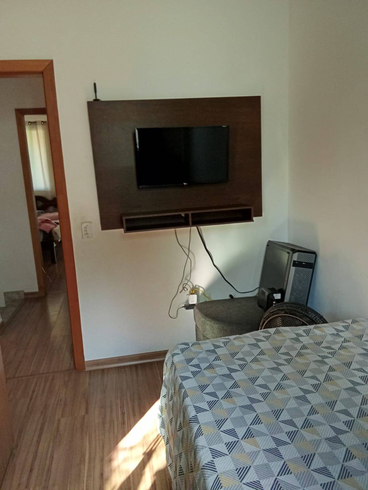 TRIPLEX À VENDA EM LOCALIZAÇÃO PRIVILEGIADA – (CABRAL), CONTAGEM/MG