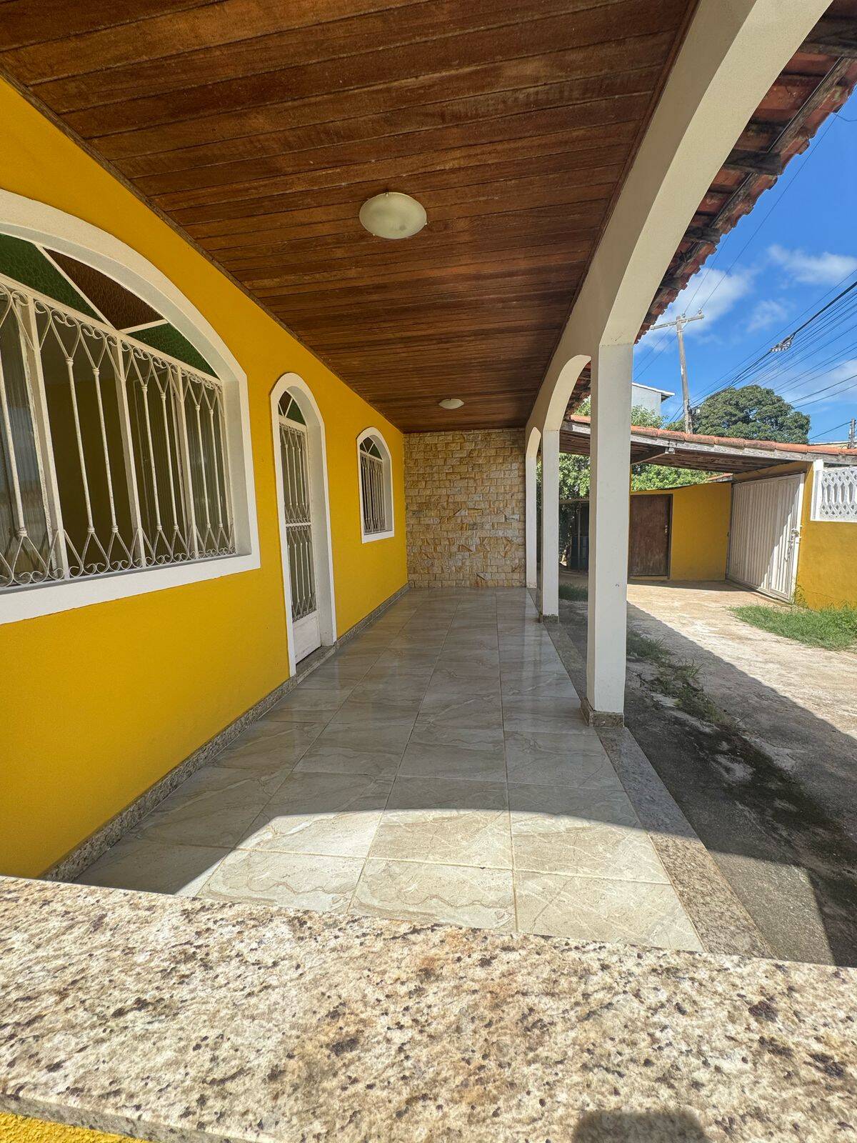 CASA ESPAÇOSA COM 03 DORMITÓRIOS–BALNEÁRIO DAS CONCHAS, SÃO PEDRO DA ALDEIA