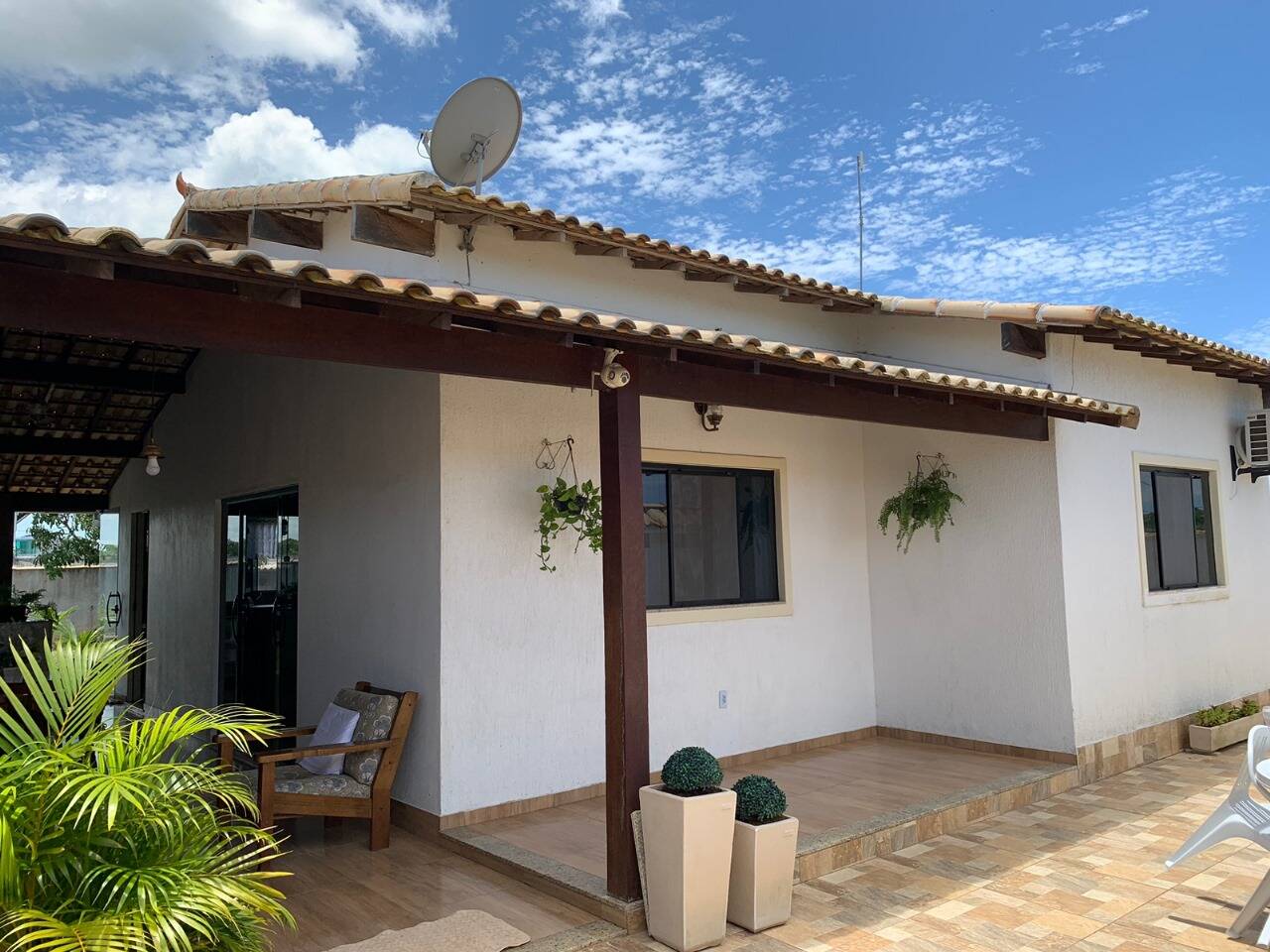 CASA INDEPENDENTE À VENDA COM 02 QUARTOS - COLINAS DO PERÓ II, CABO FRIO/RJ