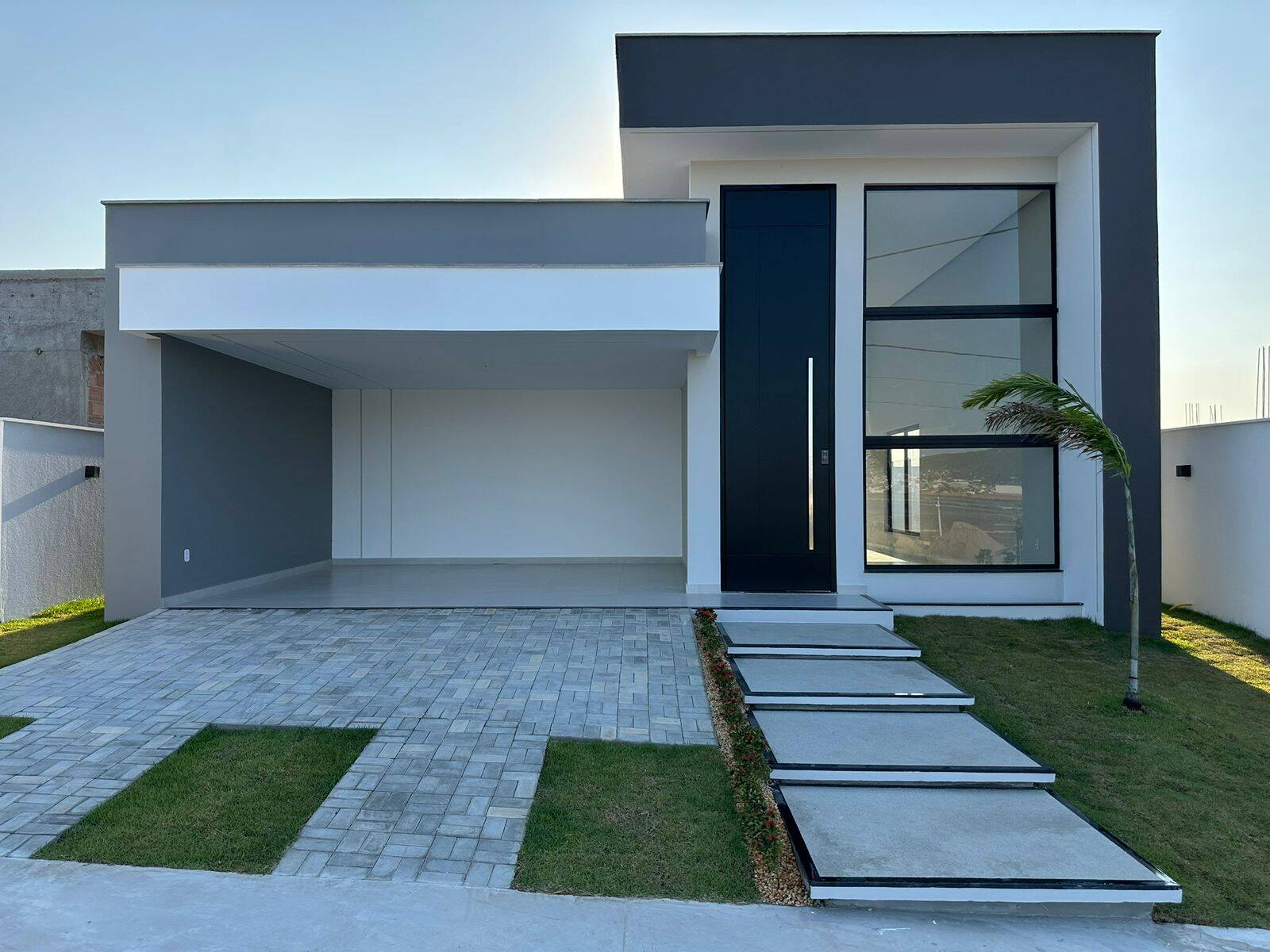 CASA NOVA E MODERNA À VENDA NO CONDOMÍNIO VIVERDE II – SÃO PEDRO DA ALDEIA