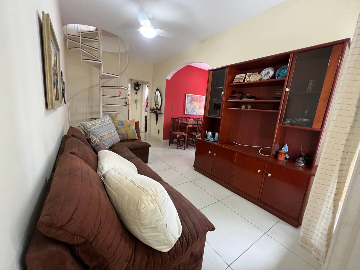 COBERTURA DUPLEX EM CABO FRIO - UMA OPORTUNIDADE ÚNICA!!