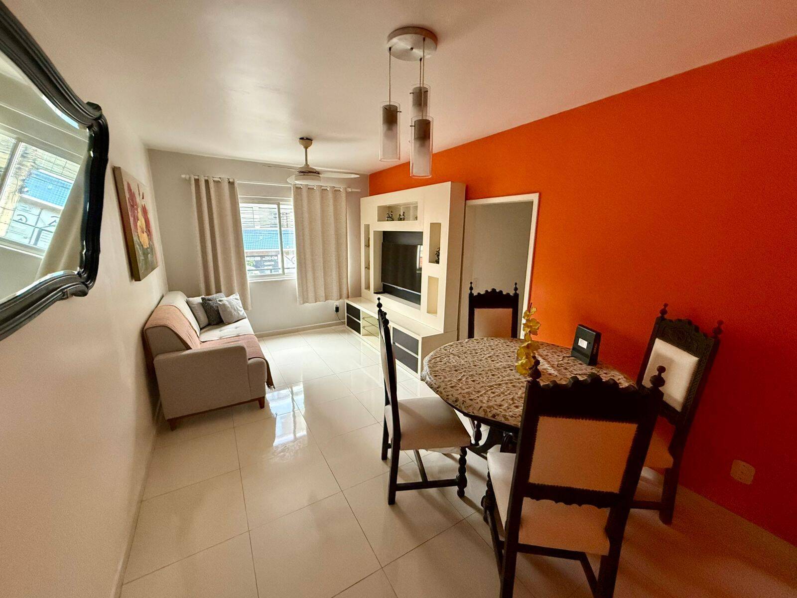 AMPLO APARTAMENTO DE 03 QUARTOS À VENDA NO CENTRO DE CABO FRIO/RJ