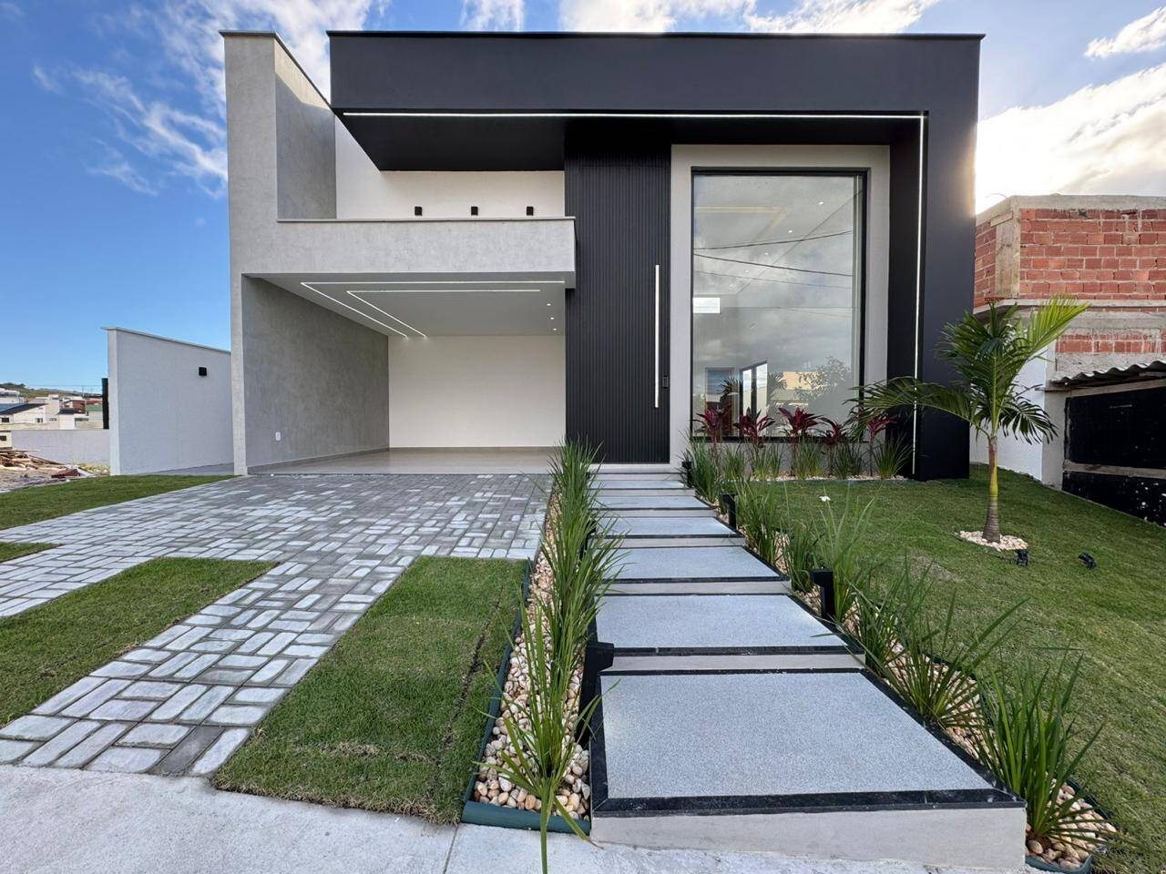 CASA MODERNA E COMPLETA À VENDA NO CONDOMÍNIO VIVERDE II– NOVA SÃO PEDRO/RJ