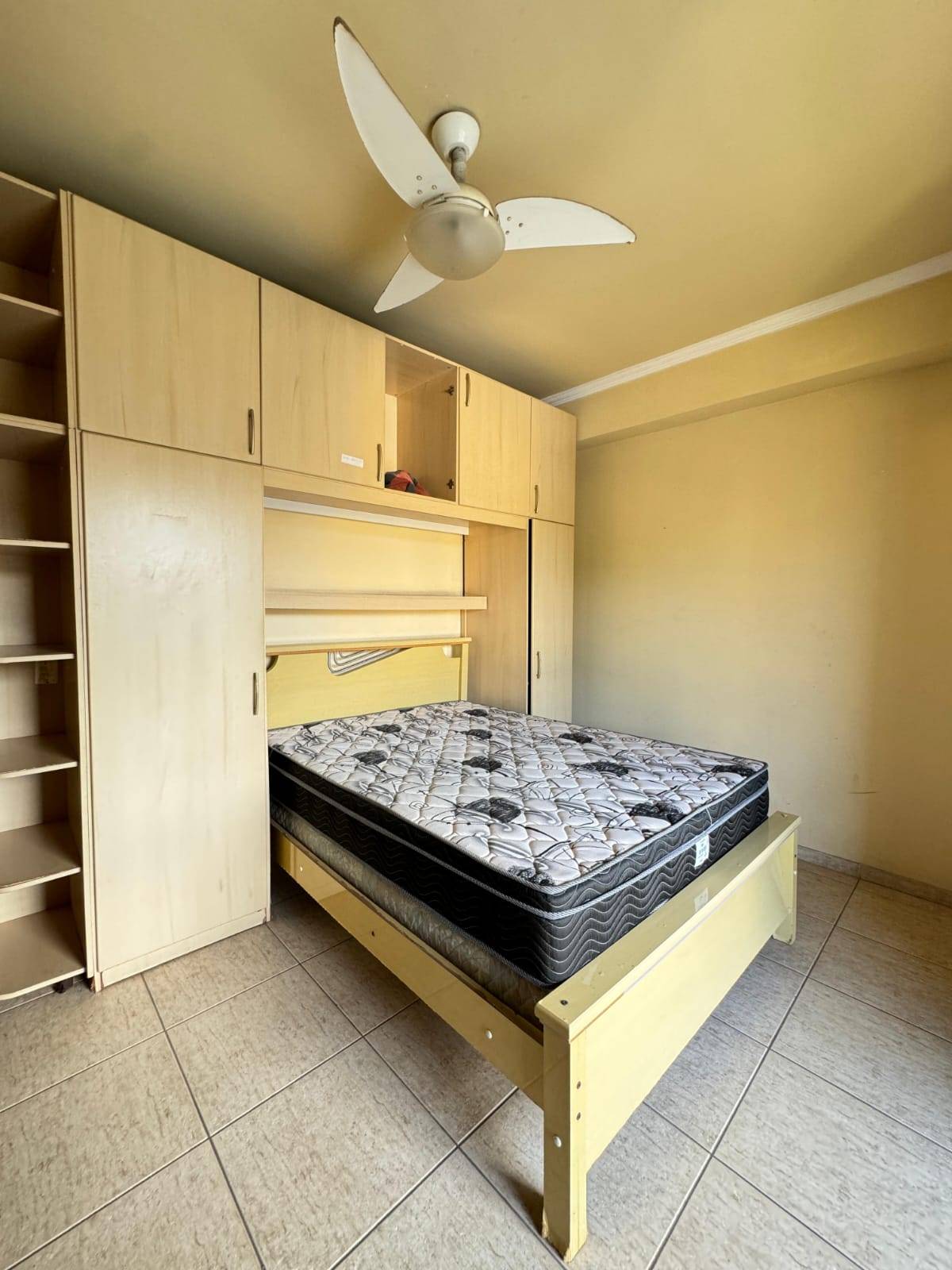APARTAMENTO DUPLEX ESPAÇOSO NO PERÓ DE 04 QUARTOS EM CABO FRIO/RJ