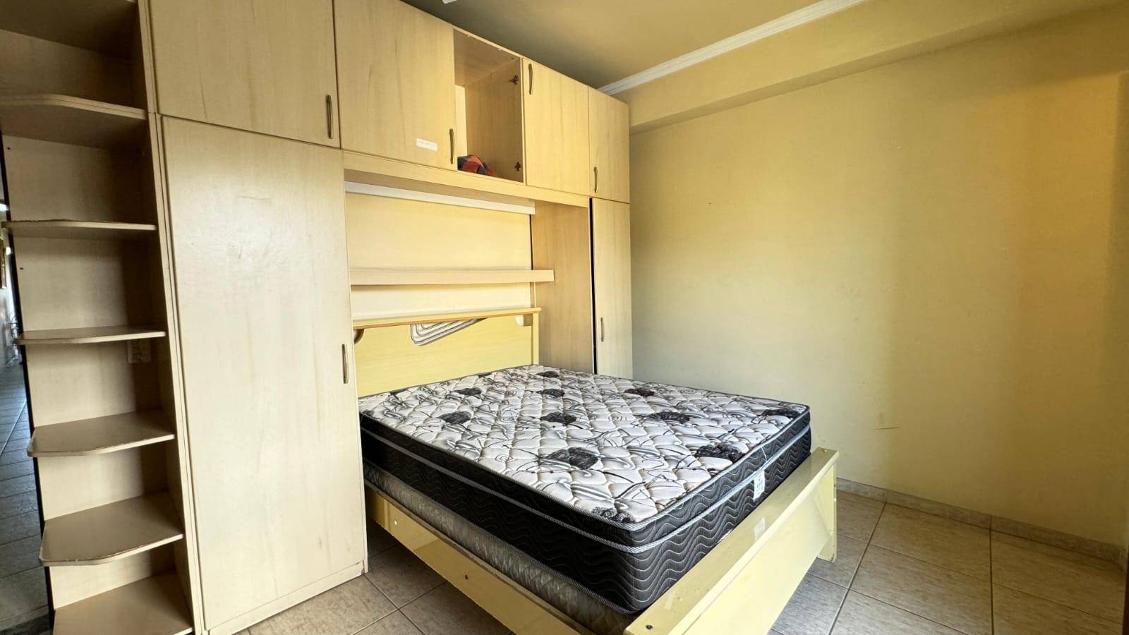 APARTAMENTO DUPLEX ESPAÇOSO NO PERÓ DE 04 QUARTOS EM CABO FRIO/RJ