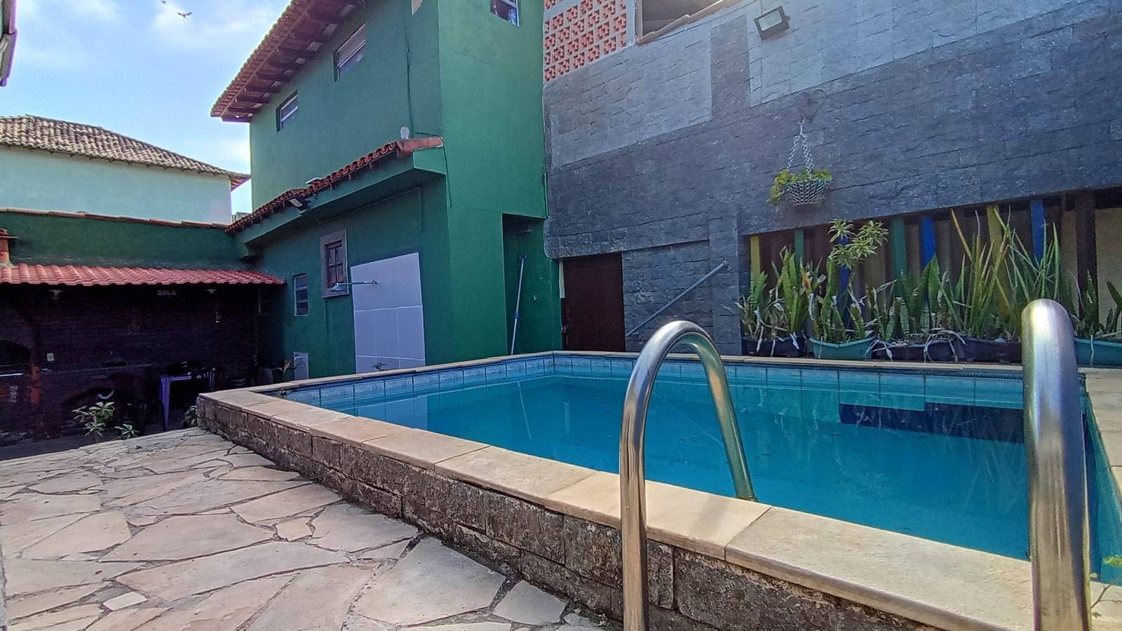CASA EM CONDOMÍNIO FECHADO À VENDA COM 04 UNIDADES – CABO FRIO/RJ