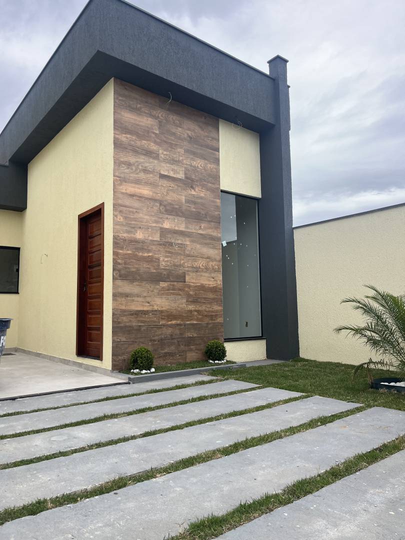 CASA DUPLEX INDEPENDENTE À VENDA – 3 QUARTOS – SÃO PEDRO DA ALDEIA/RJ