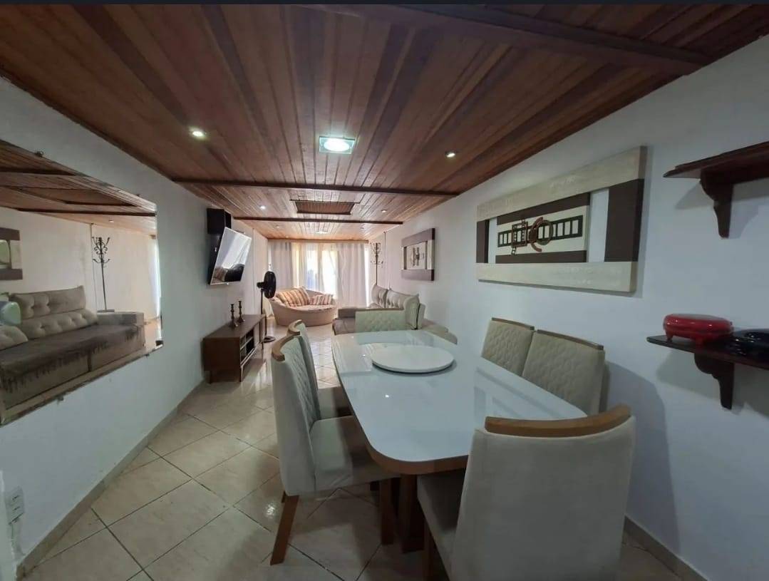 CASA DUPLEX Á VENDA DE 03 QUARTOS NO PORTINHO EM CABO FRIO/RJ