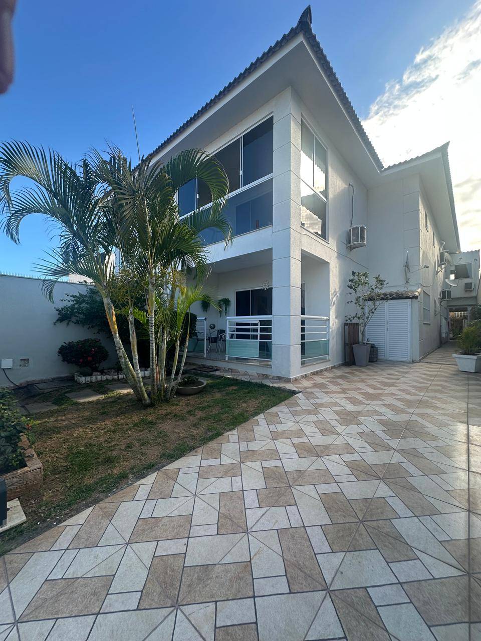 CASA COM 05 QUARTOS À VENDA NO NOVO PORTINHO – CABO FRIO/RJ
