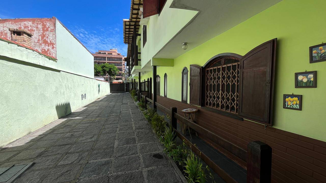CASA DUPLEX  DE 02 QUARTOS EM CONDOMÍNIO À VENDA NA PASSAGEM – CABO FRIO/RJ