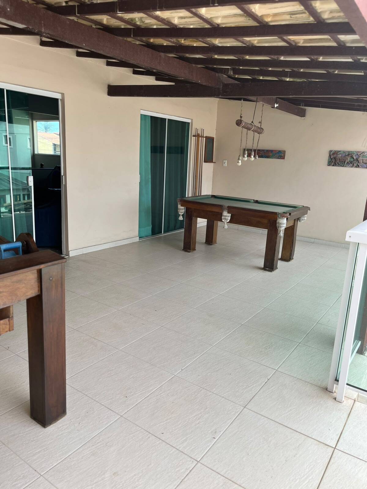 CASA Á VENDA DUPLEX COM 03 QUARTOS INDEPENDENTE NO FOGUETE, CABO FRIO-RJ
