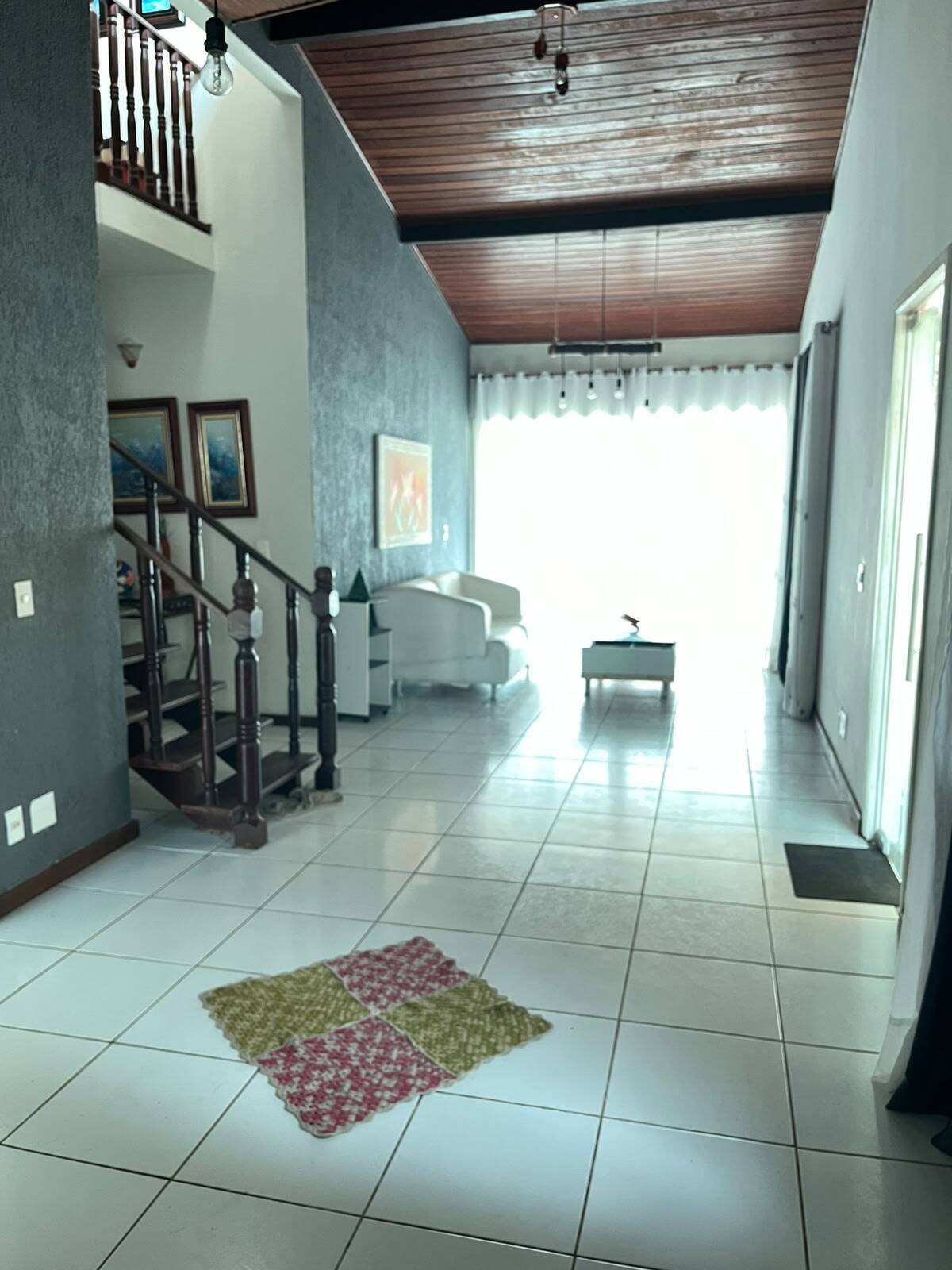 CASA Á VENDA DUPLEX COM 03 QUARTOS INDEPENDENTE NO FOGUETE, CABO FRIO-RJ