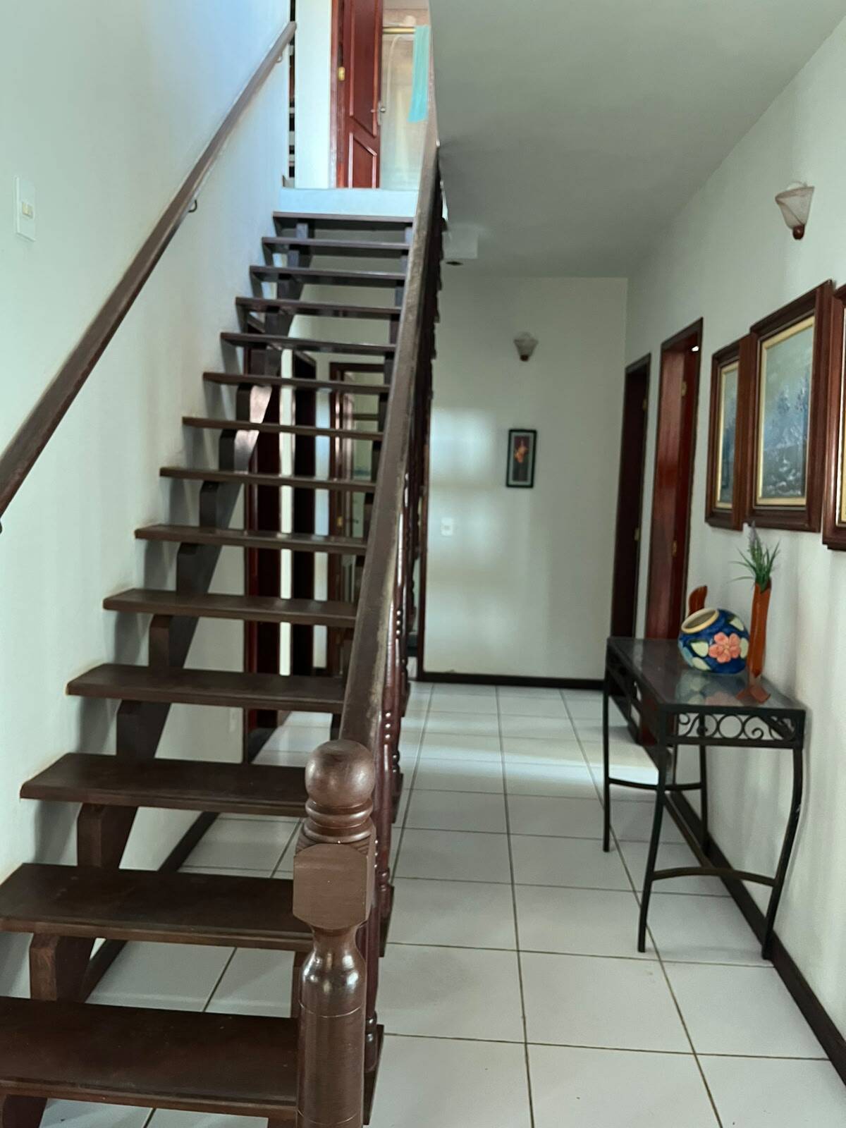 CASA Á VENDA DUPLEX COM 03 QUARTOS INDEPENDENTE NO FOGUETE, CABO FRIO-RJ