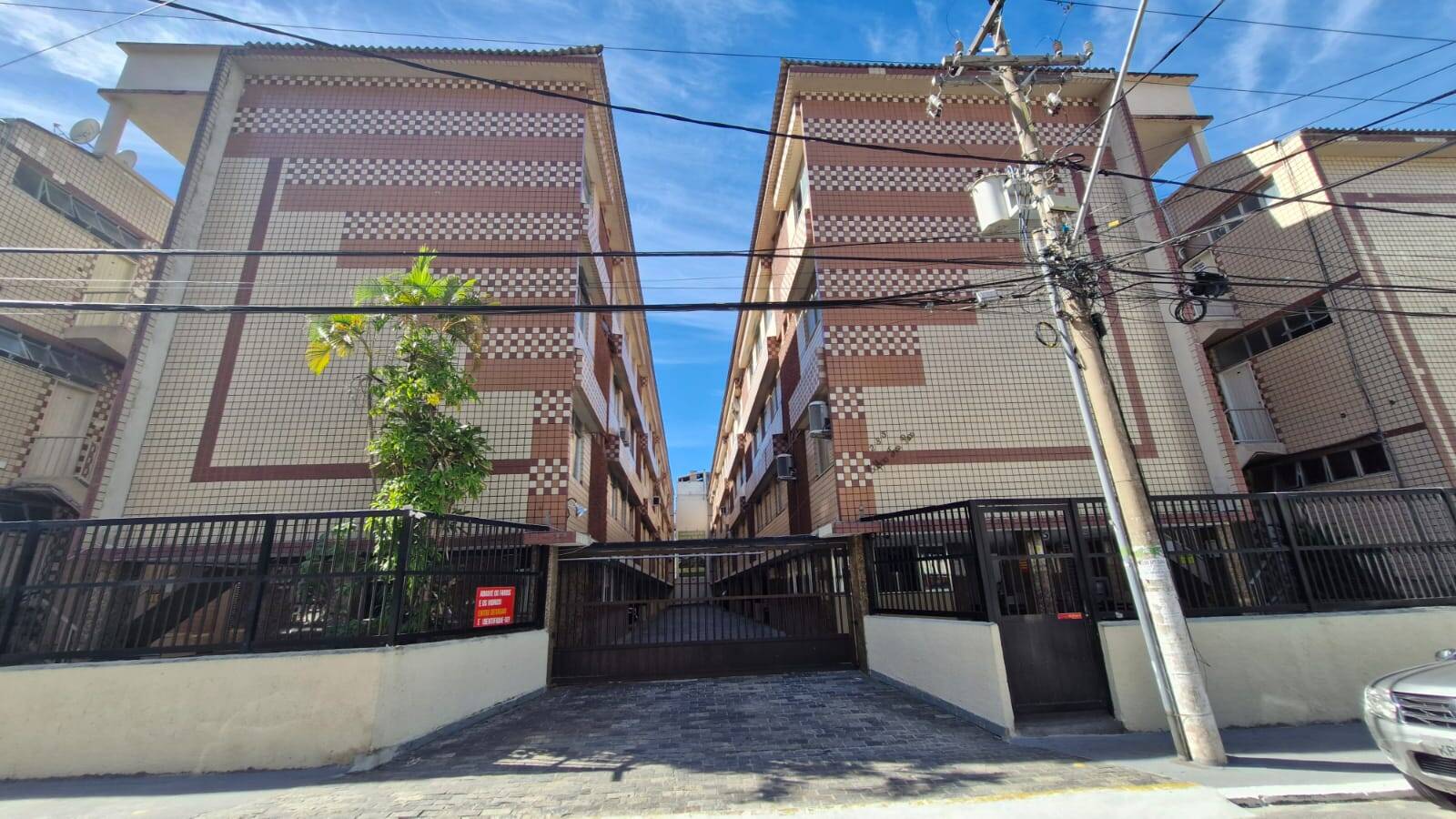 Apartamento á venda com 02 quartos na Praia do Forte em Cabo Frio, Rj