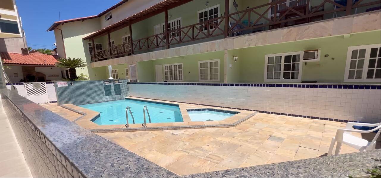 CASA EM CONDOMÍNIO Á VENDA COM 03 QUARTOS NO PERÓ, CABO FRIO, RJ