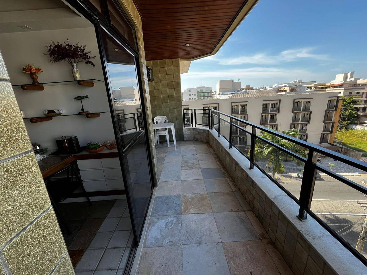 COBERTURA DUPLEX Á VENDA COM 04 QUARTOS NO ALGODOAL EM CABO FRIO,RJ