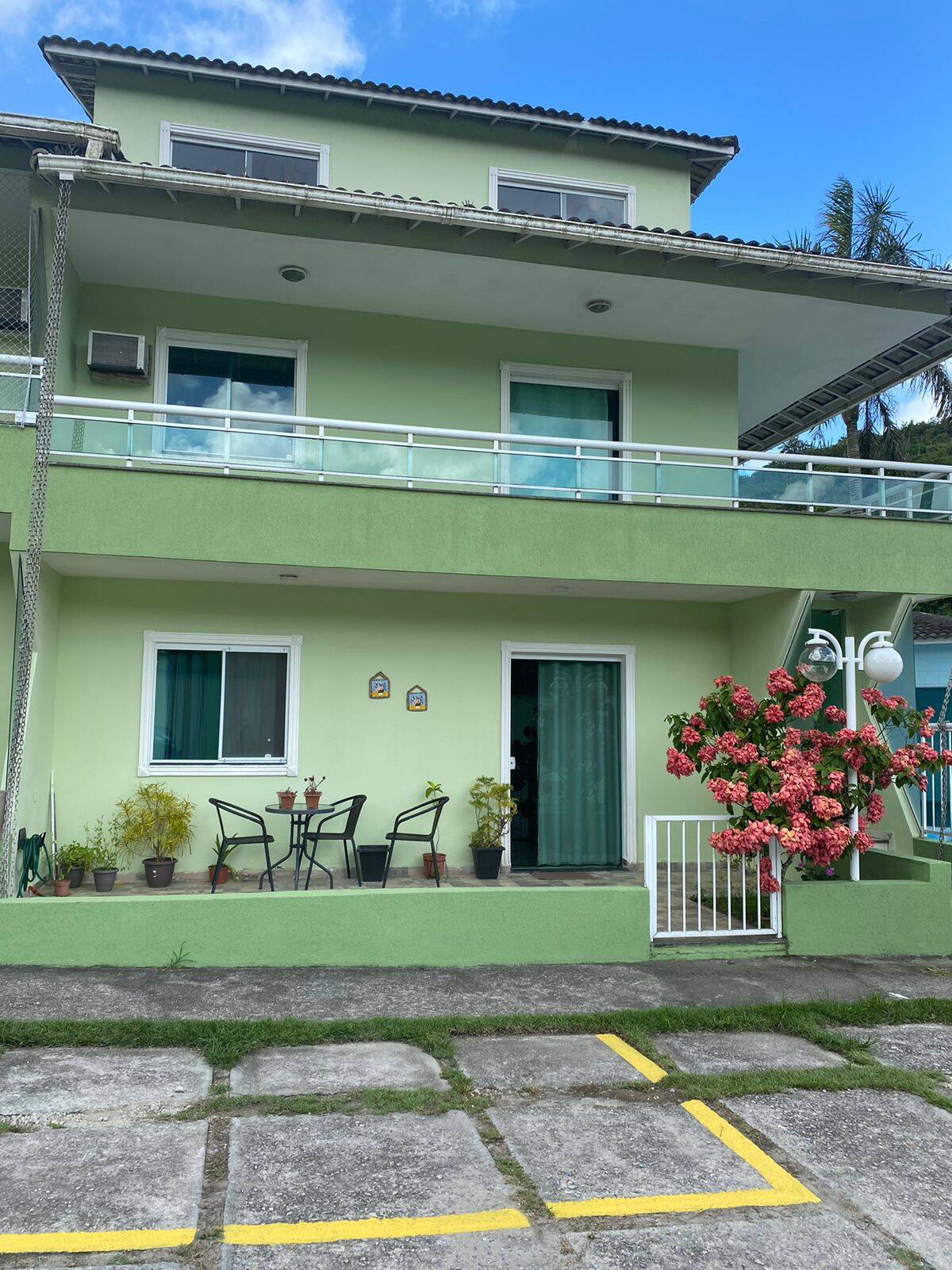 Casa em condomínio á venda com 03 quartos na Ogiva, Cabo Frio,RJ