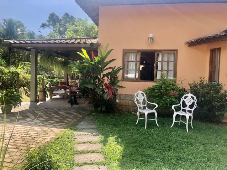 SÍTIO ENCANTADOR À VENDA - ALDEIA VELHA/RJ