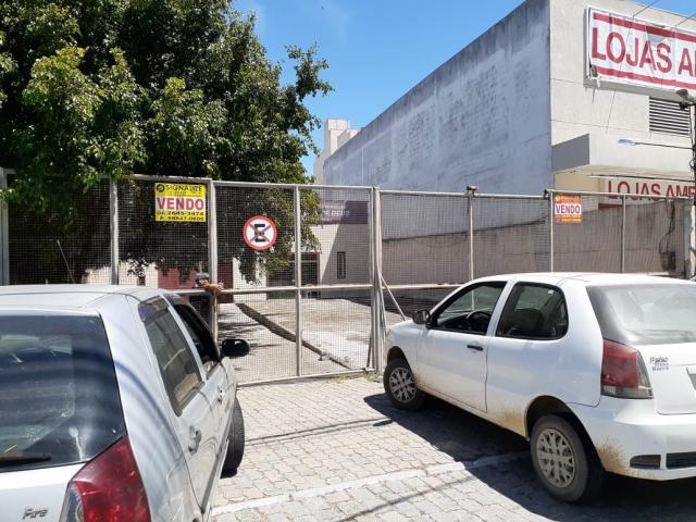 #096 - Ponto Comercial para Venda em Cabo Frio - RJ - 2