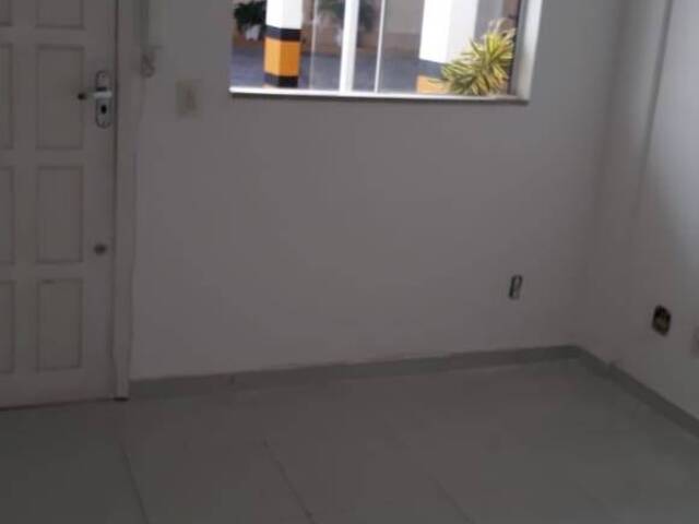 #490 - Apartamento para Venda em Cabo Frio - RJ - 2