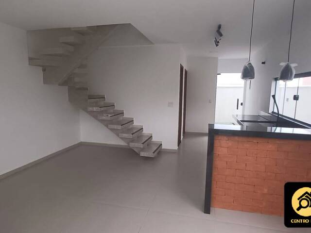 #3549 - Casa Independente para Venda em Cabo Frio - RJ - 2