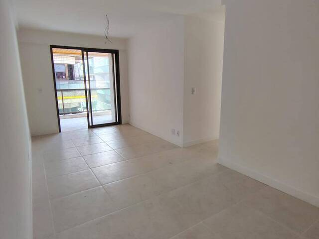 #3562 - Apartamento para Venda em Cabo Frio - RJ - 3