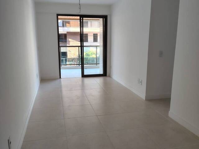 #3563 - Apartamento para Venda em Cabo Frio - RJ - 2