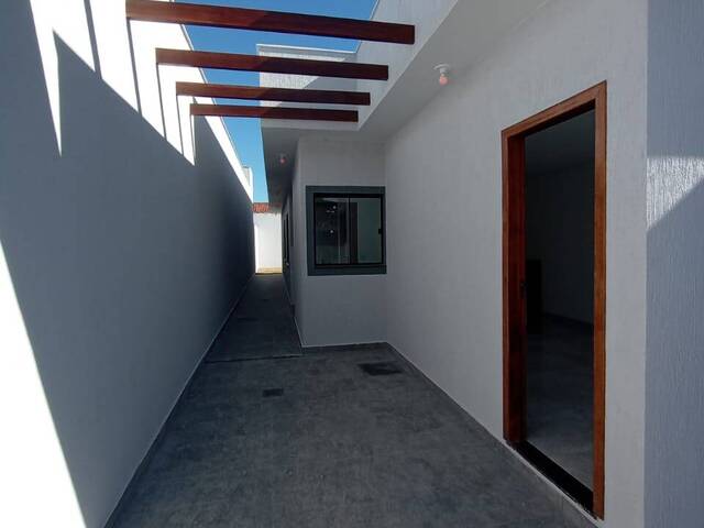 #3695 - Casa Independente para Venda em São Pedro da Aldeia - RJ - 2