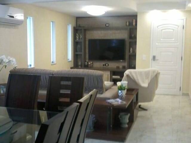 #053 - Apartamento para Venda em Cabo Frio - RJ