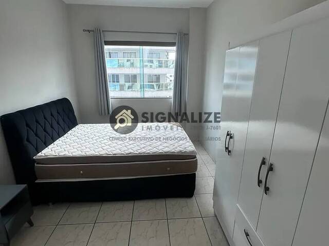 #4212 - Apartamento para Venda em Cabo Frio - RJ - 1