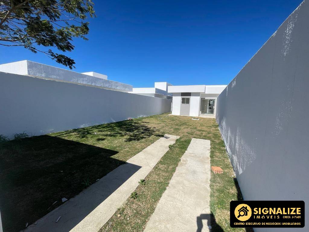 Casa à venda com 2 quartos, 200m² - Foto 1