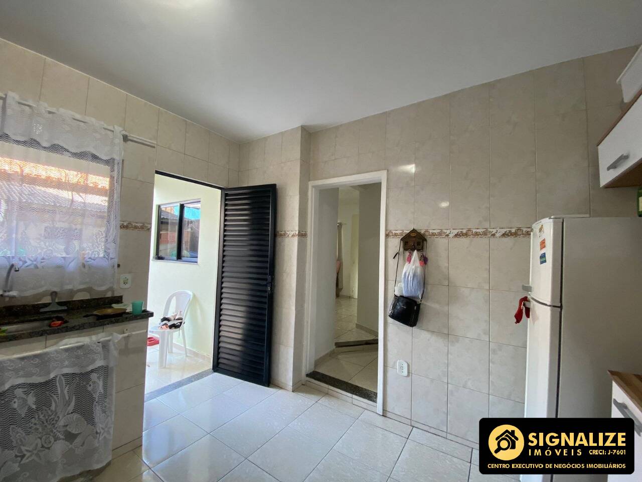 Casa à venda com 6 quartos, 180m² - Foto 12
