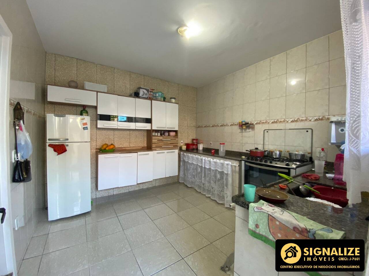 Casa à venda com 6 quartos, 180m² - Foto 11