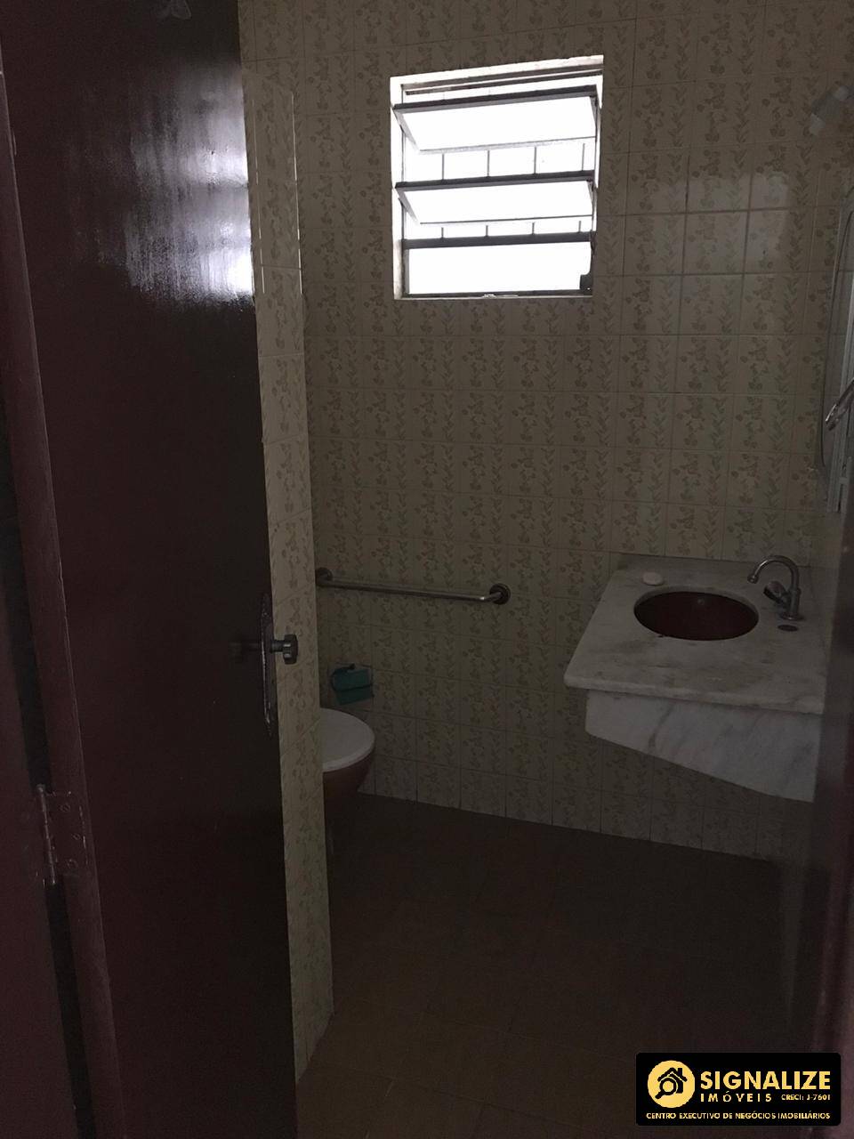 Casa à venda com 6 quartos, 180m² - Foto 22