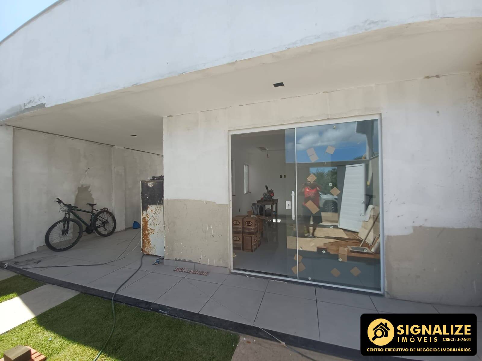 Casa à venda com 3 quartos, 220m² - Foto 2