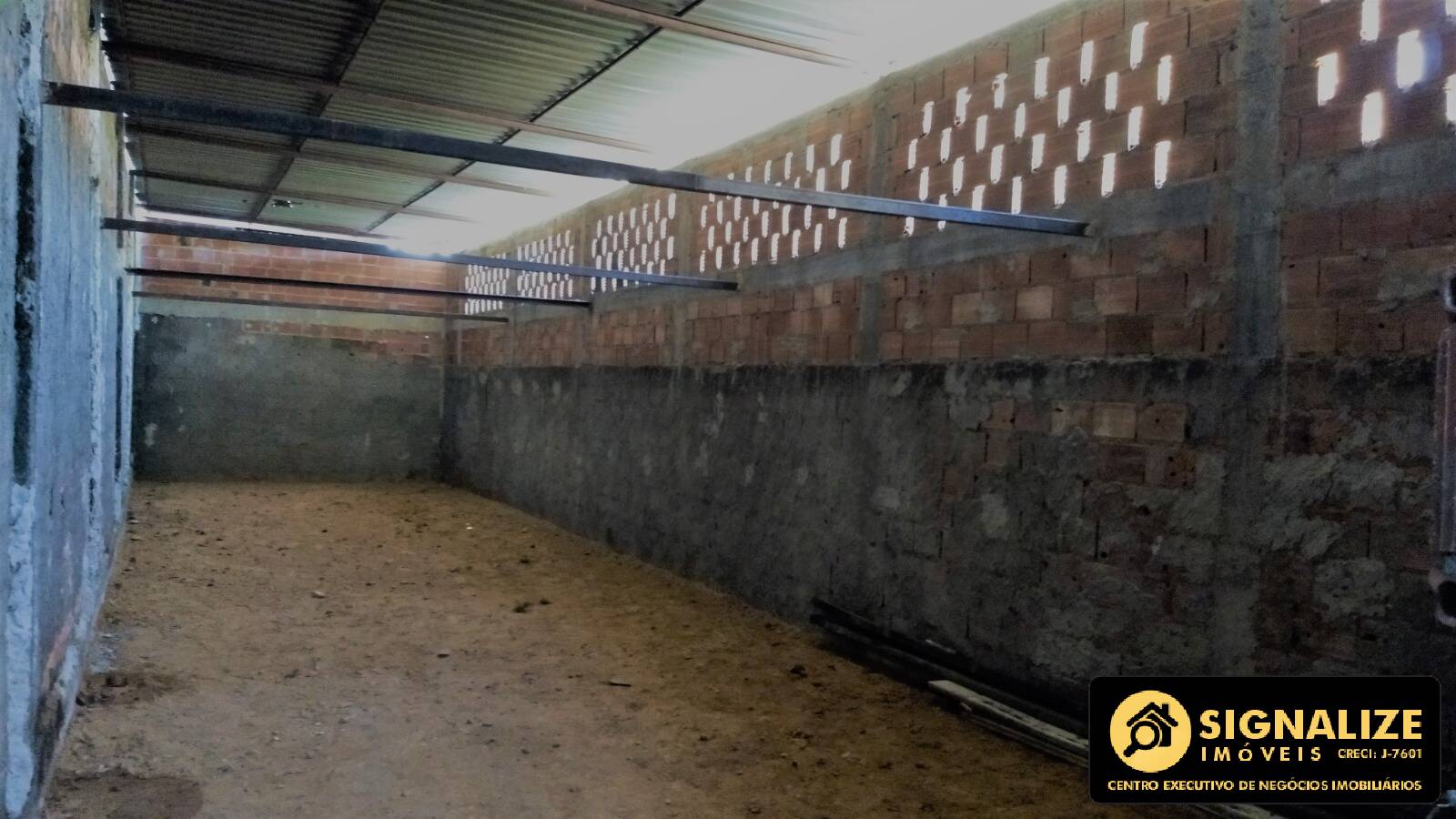GALPÃO PARA LOCAÇÃO COM 400M² - CABO FRIO/RJ