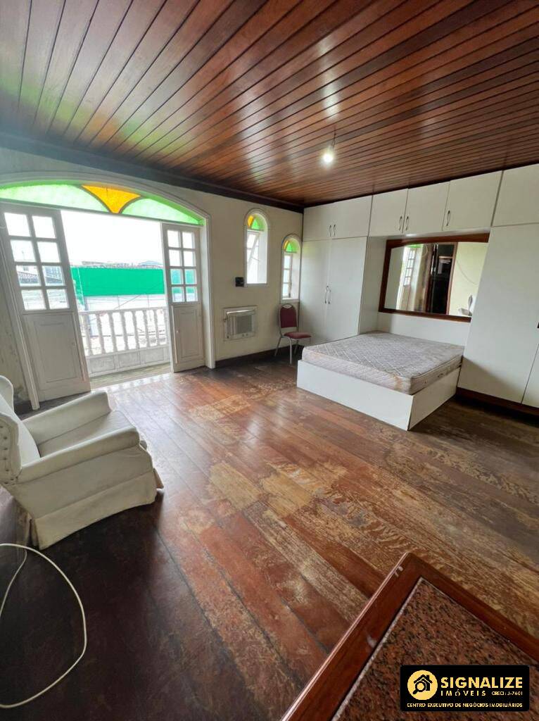 Casa para alugar com 6 quartos, 200m² - Foto 7
