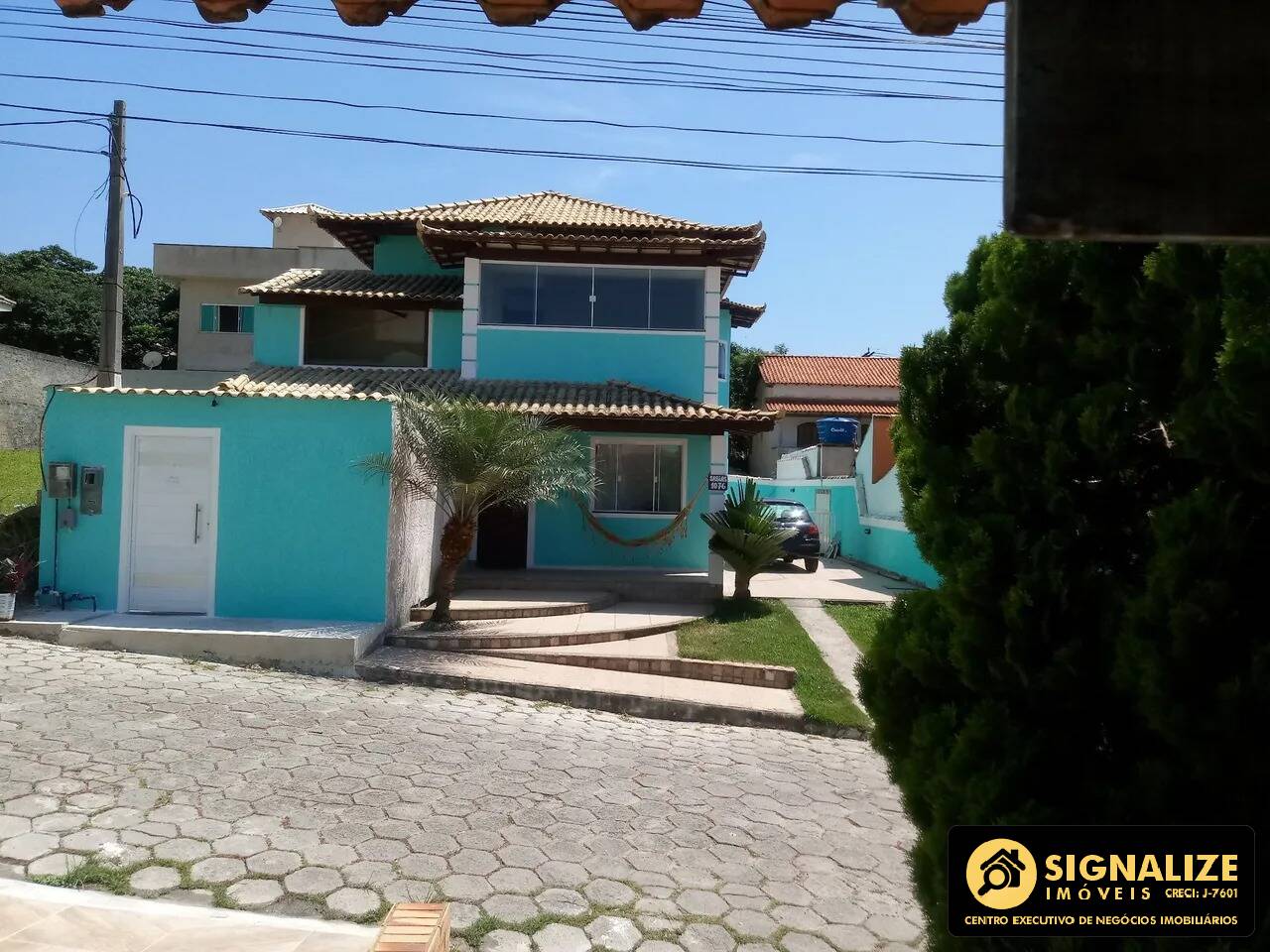 Casa de Condomínio para alugar com 4 quartos, 240m² - Foto 2